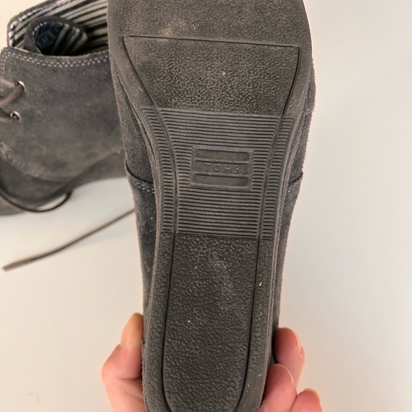 Suede Tom’s Hyde ankle boot - Picture 2 of 3